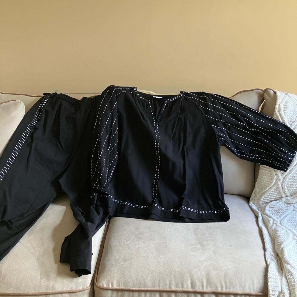 J. Jill Black Capris and Top Set